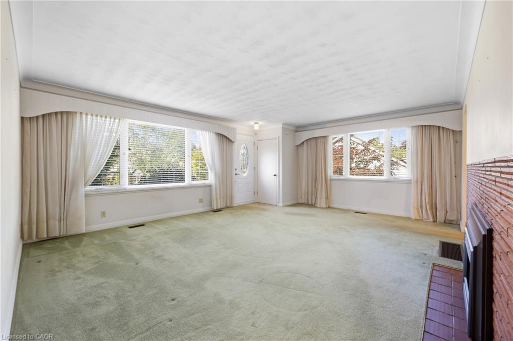 8 Hill Place Property Photo 9