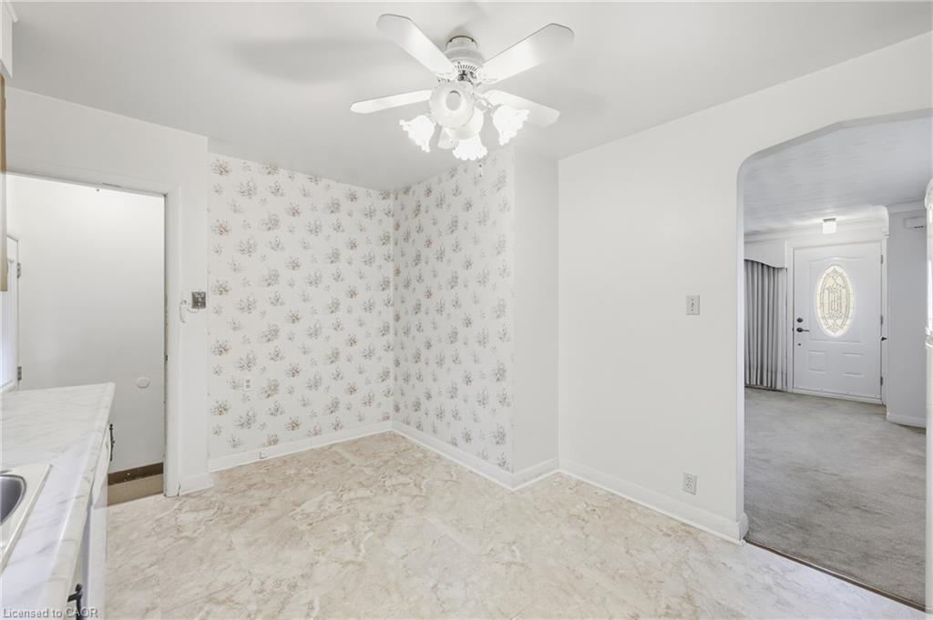 8 Hill Place Property Photo 14