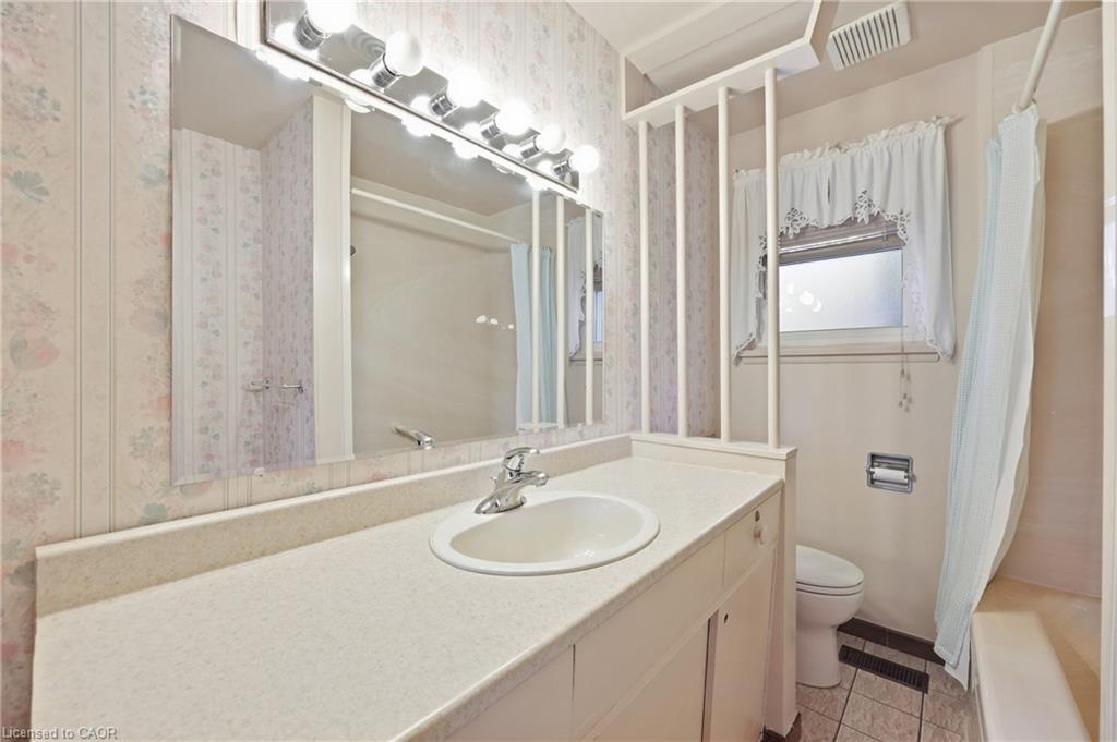 8 Hill Place Property Photo 23