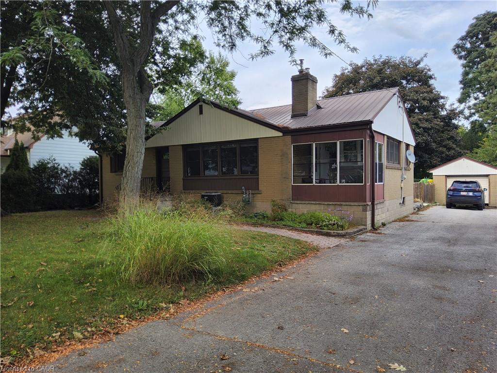 33 Lee Avenue Property Photo 1