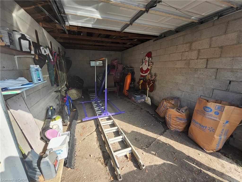 33 Lee Avenue Property Photo 29