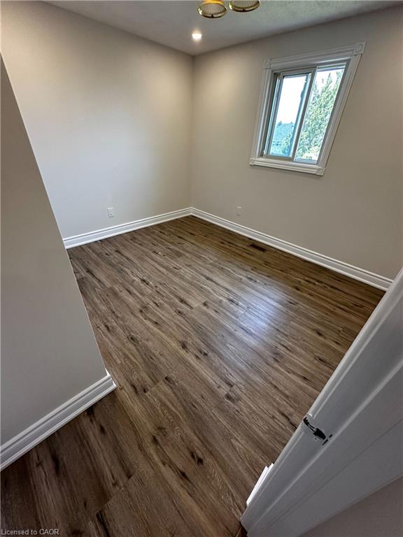 535 Appledale Crescent Property Photo 10