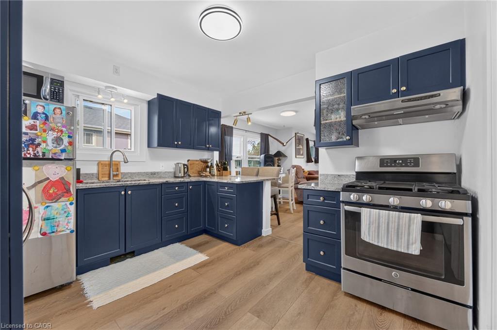 610 Steele Street Property Photo 4