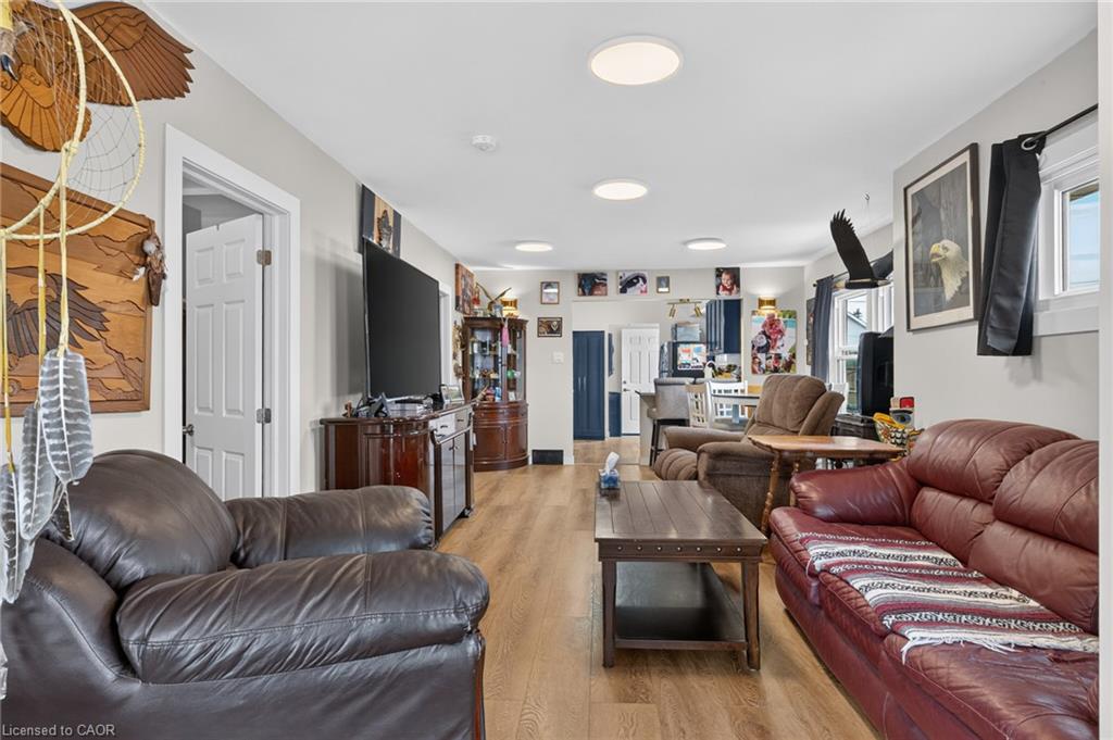 610 Steele Street Property Photo 5