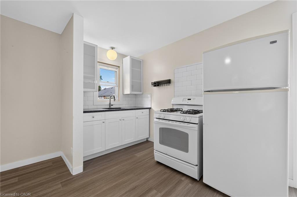 610 Steele Street Property Photo 23
