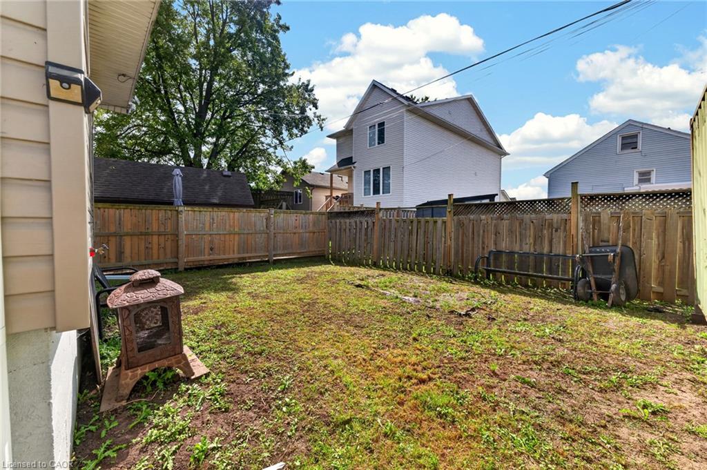 610 Steele Street Property Photo 27