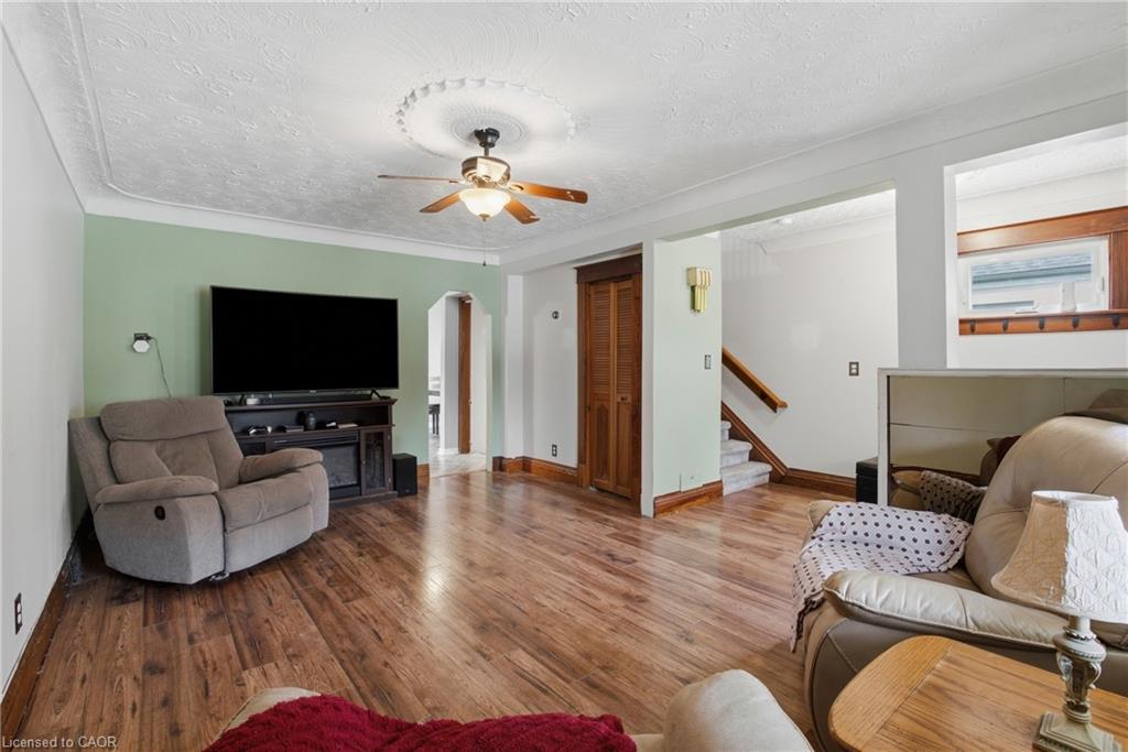 5196 Ontario Avenue Property Photo 6
