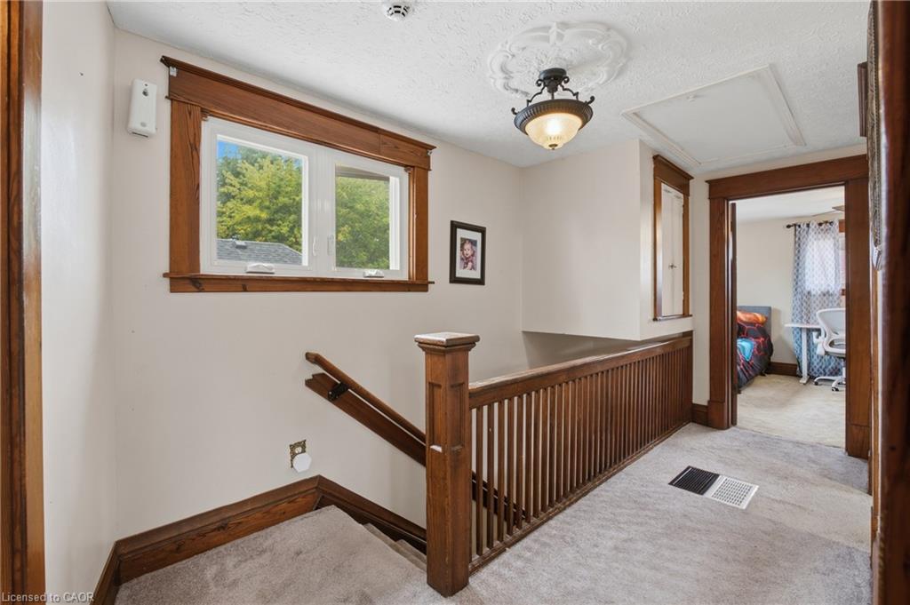 5196 Ontario Avenue Property Photo 15