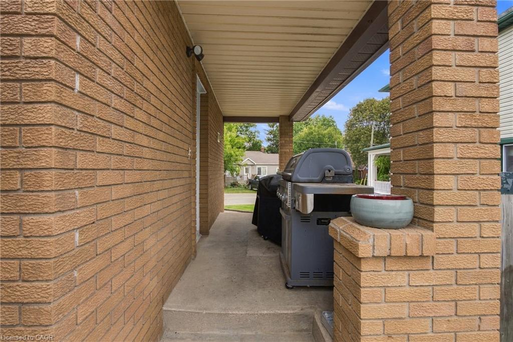 5196 Ontario Avenue Property Photo 26