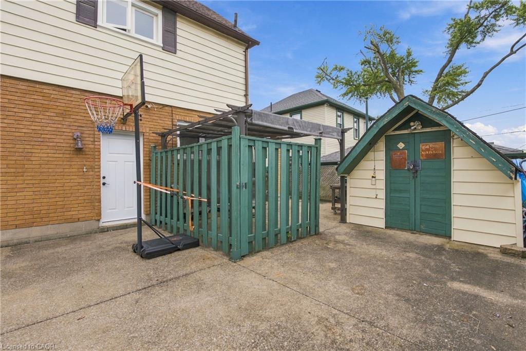 5196 Ontario Avenue Property Photo 27