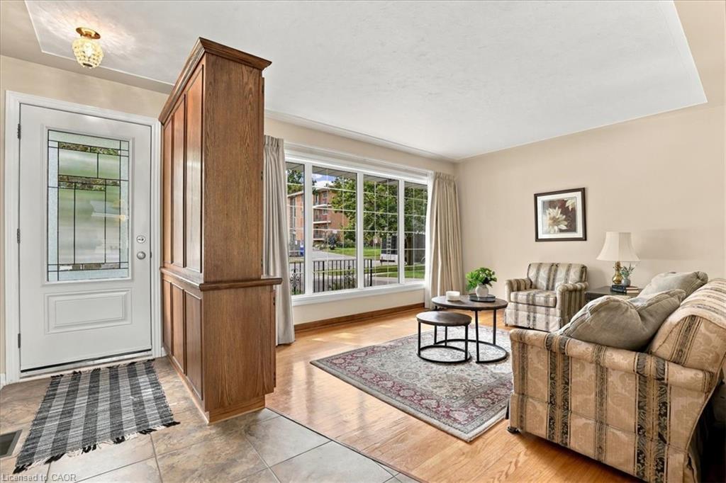 1054 Union Street Property Photo 5