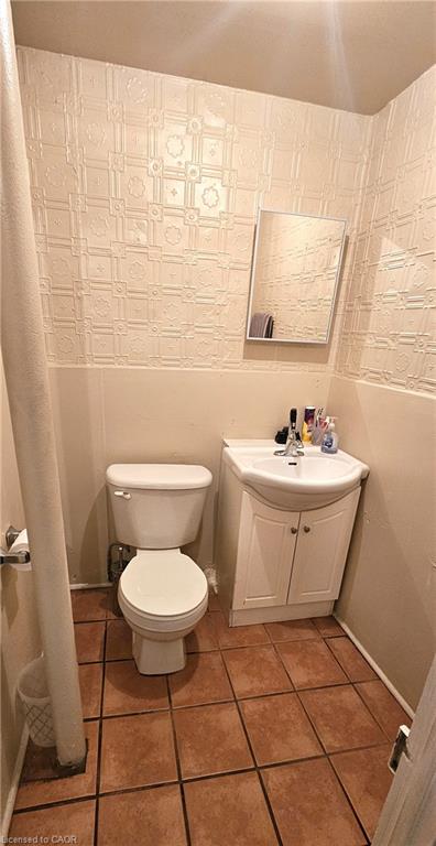 74 Locke Street N Property Photo 6