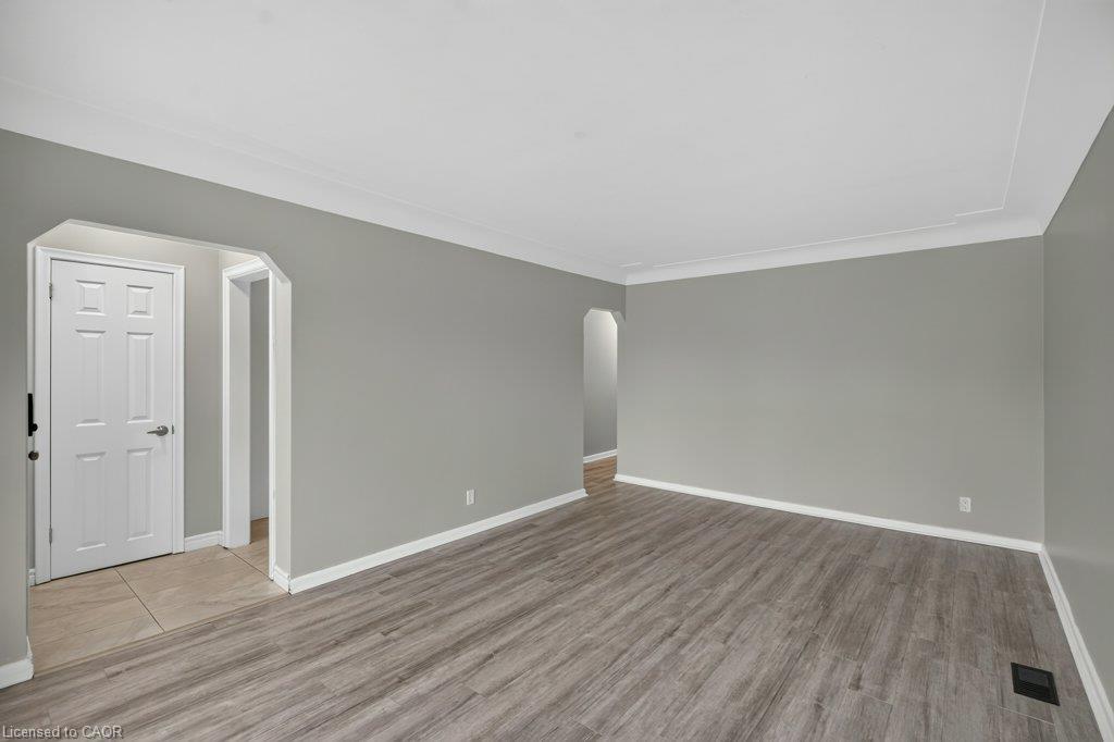 40 Clarendon Avenue Property Photo 8