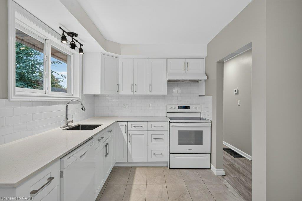 40 Clarendon Avenue Property Photo 14