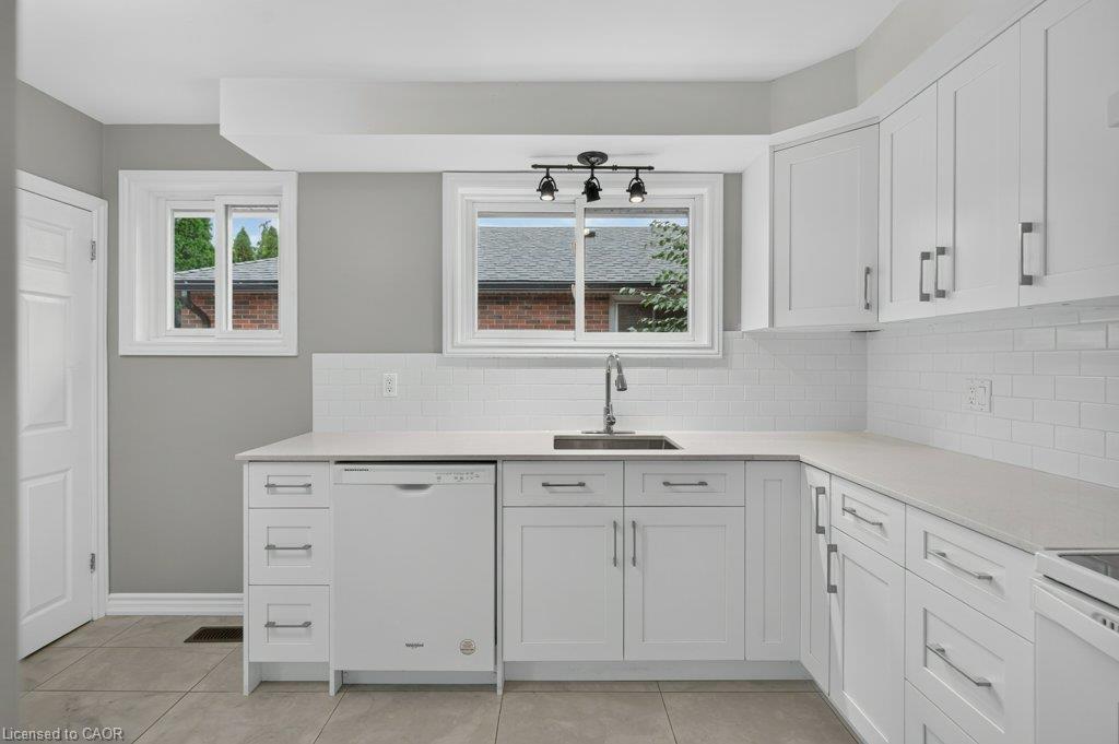 40 Clarendon Avenue Property Photo 16