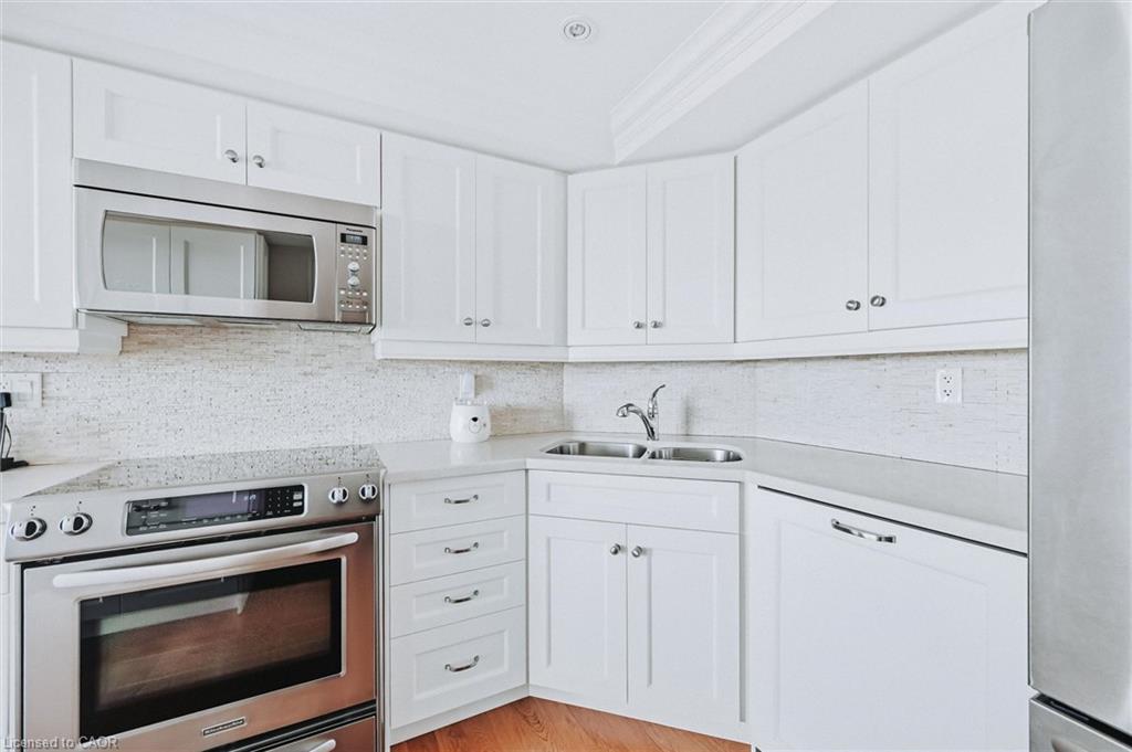 1103-2170 Marine Drive Property Photo 10