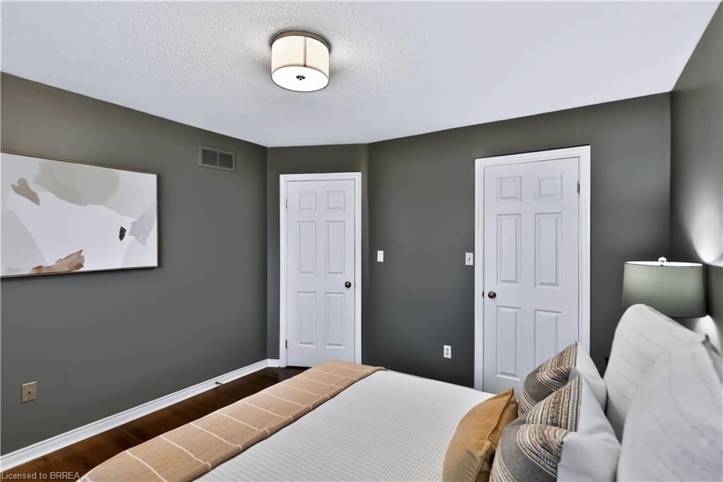 19 Hyslop Drive Property Photo 25