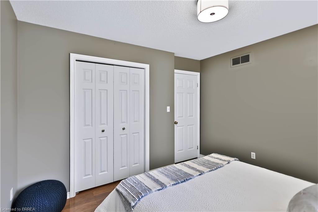 19 Hyslop Drive Property Photo 27