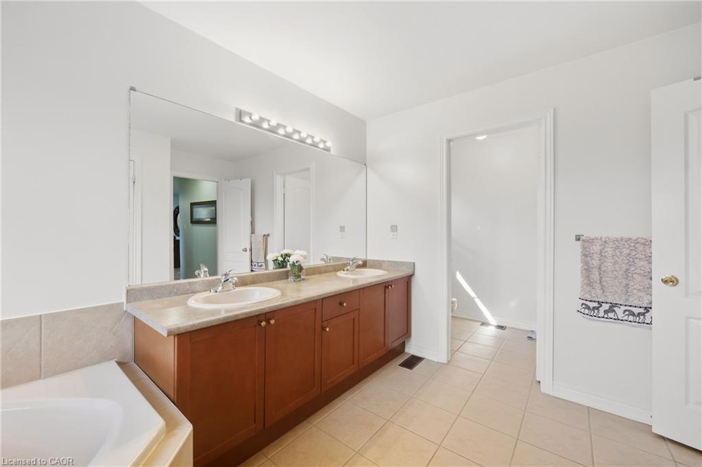1094 Gorham Way Property Photo 40