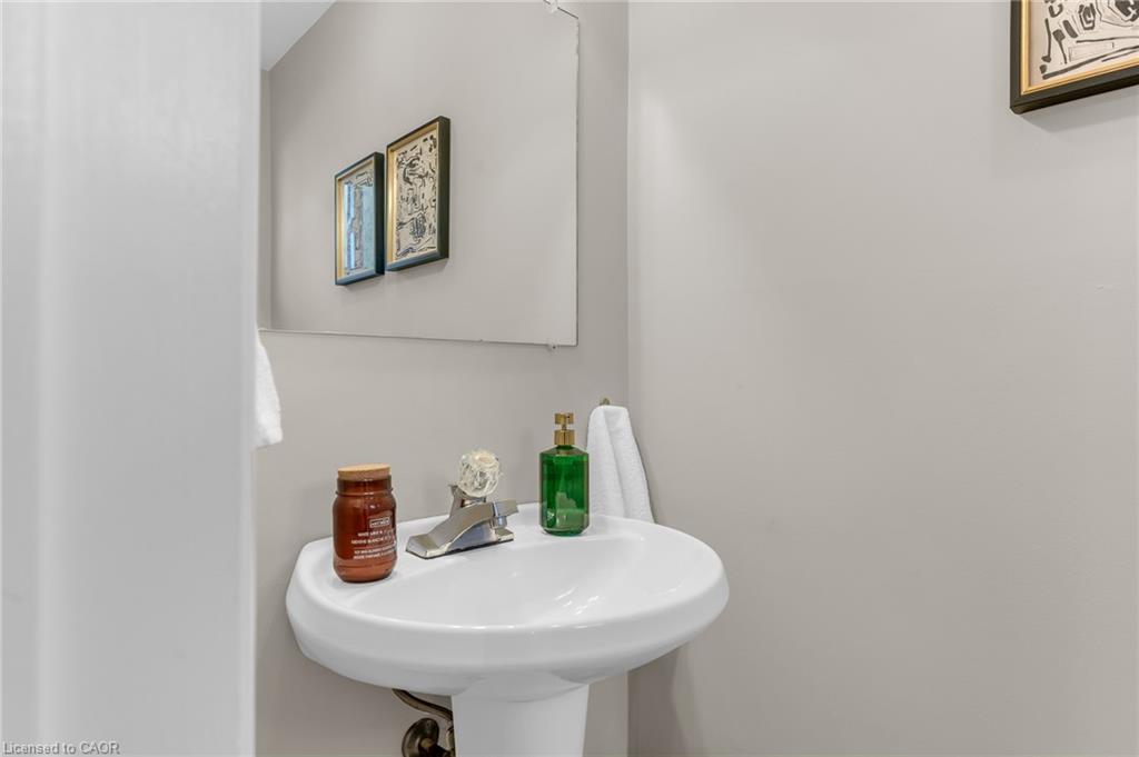 2-1420 Garth Street Property Photo 7
