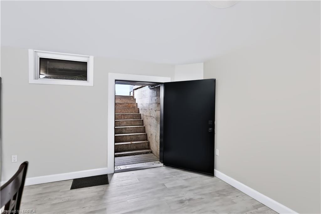 70 River Road Property Photo 28