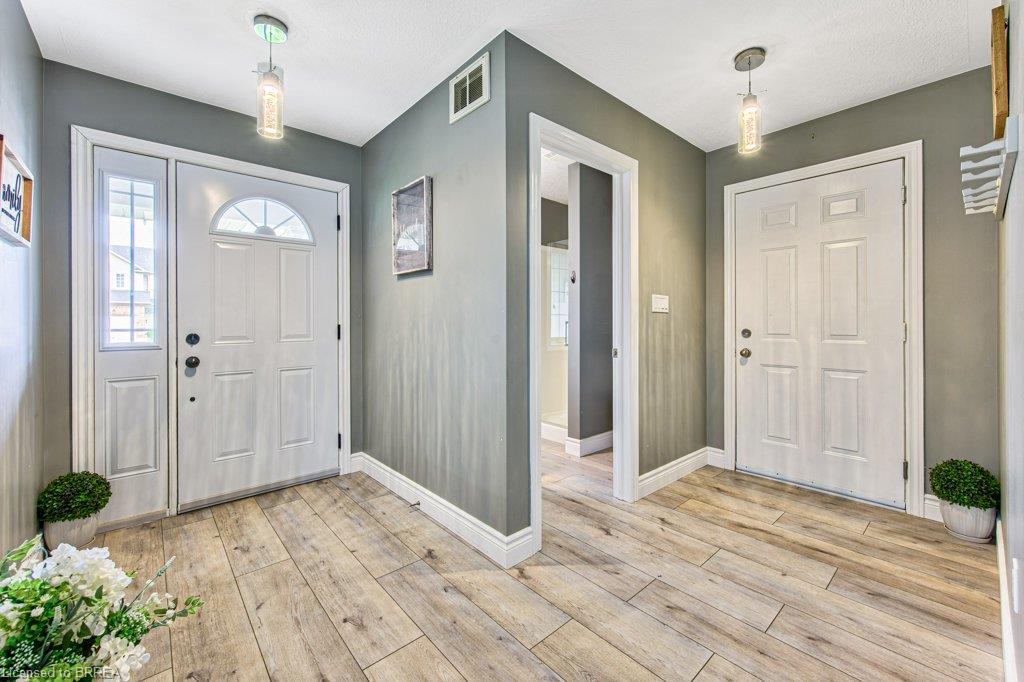 423 Poldon Drive Property Photo 7