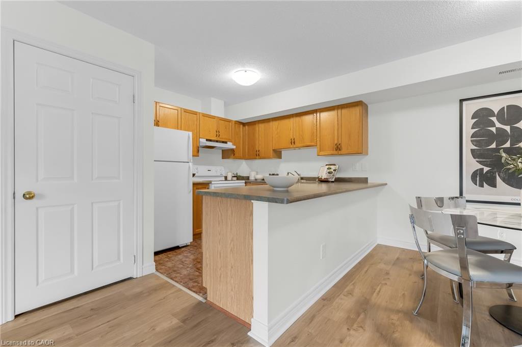601-4140 Foxwood Drive Property Photo 6