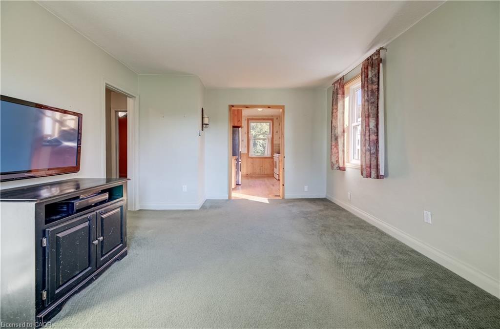 174 Bridgeport Road E Property Photo 5