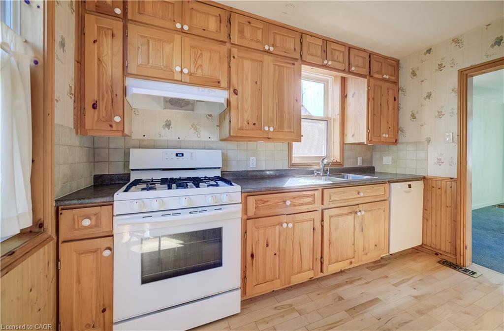174 Bridgeport Road E Property Photo 10