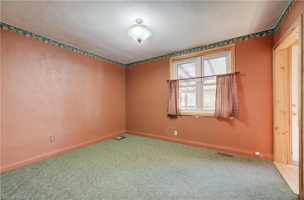174 Bridgeport Road E Property Photo 12