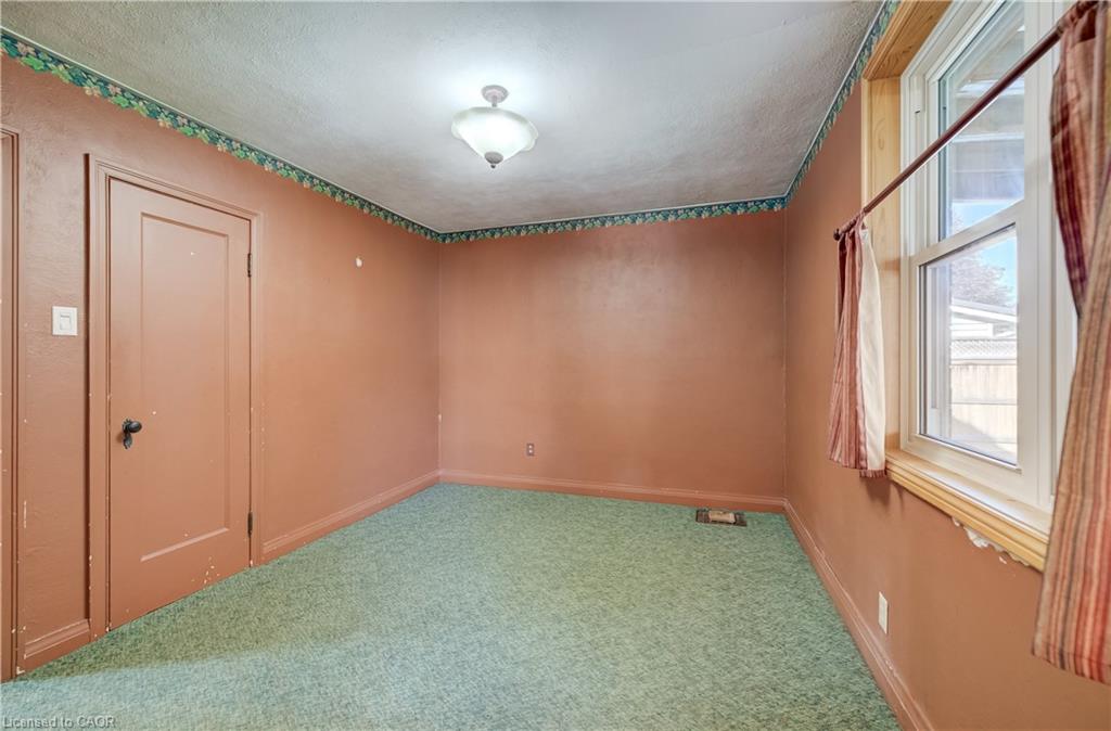 174 Bridgeport Road E Property Photo 13