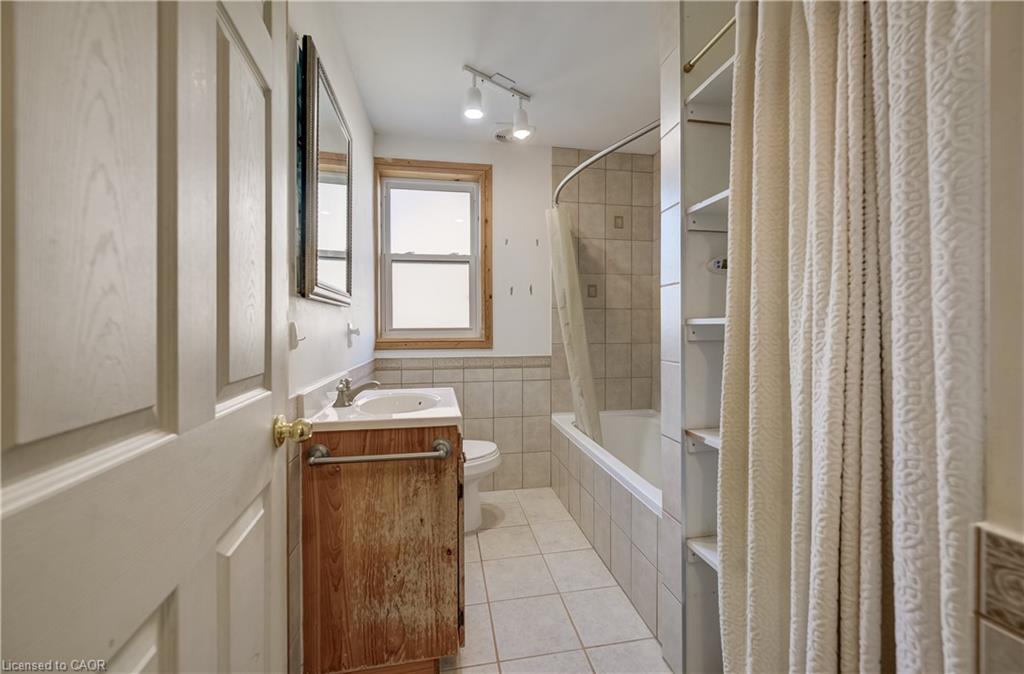 174 Bridgeport Road E Property Photo 14