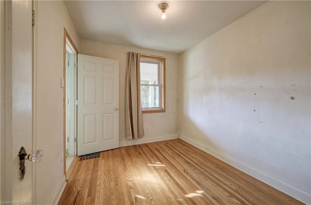174 Bridgeport Road E Property Photo 15