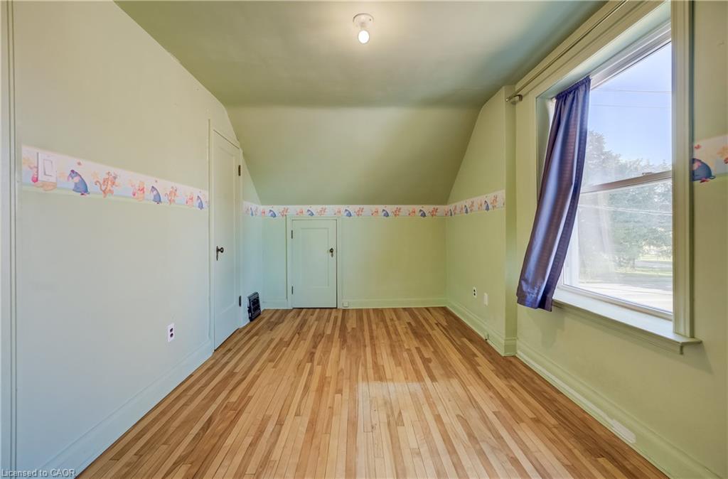 174 Bridgeport Road E Property Photo 21