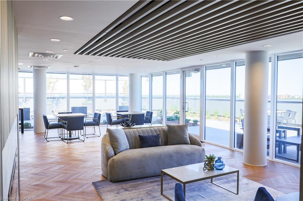 802-1020 Upper James Street Property Photo 23