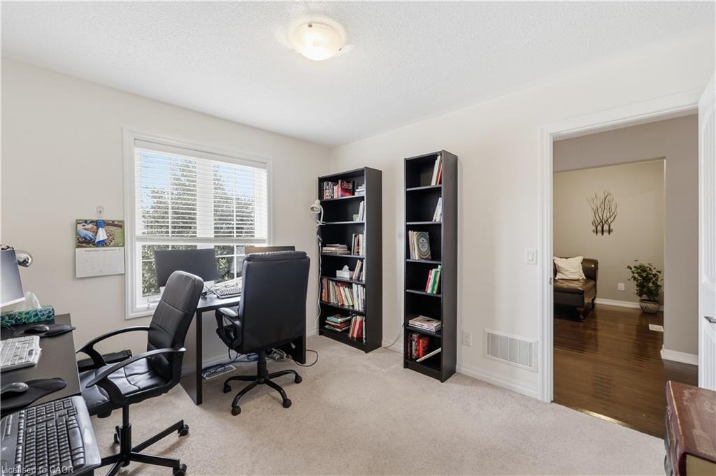 36 Aird Court Property Photo 16