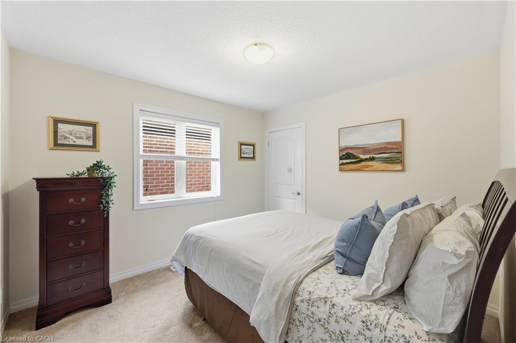 36 Aird Court Property Photo 17