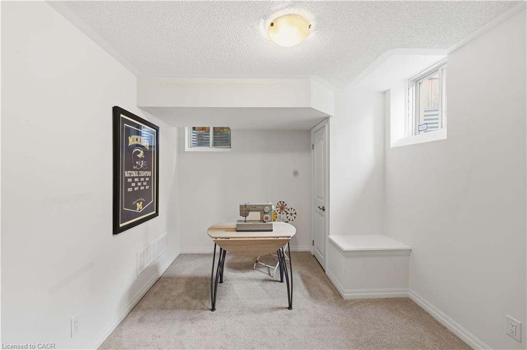 36 Aird Court Property Photo 31