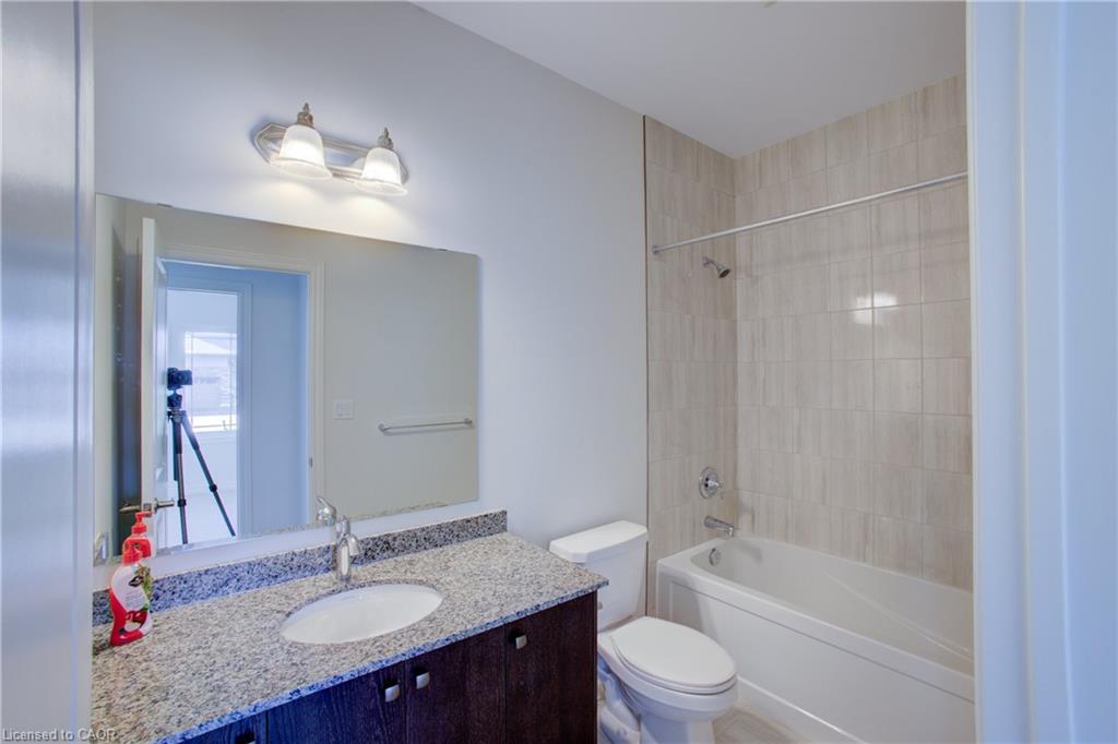 150 Ellen Street Property Photo 8