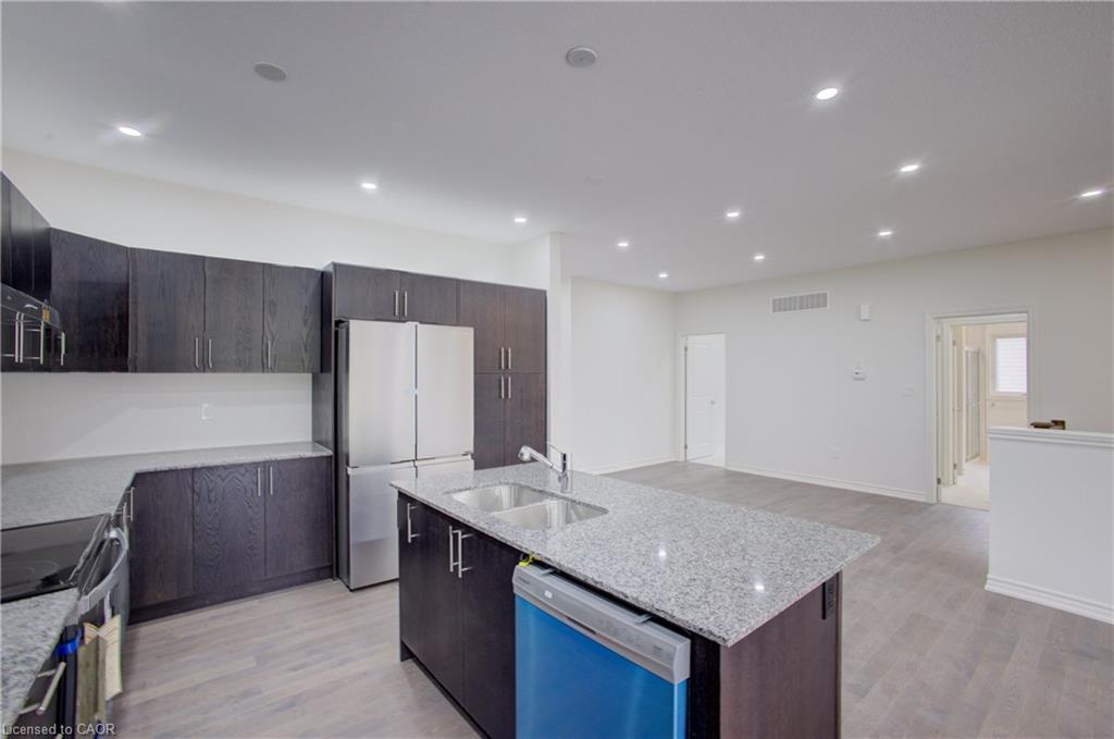 150 Ellen Street Property Photo 15