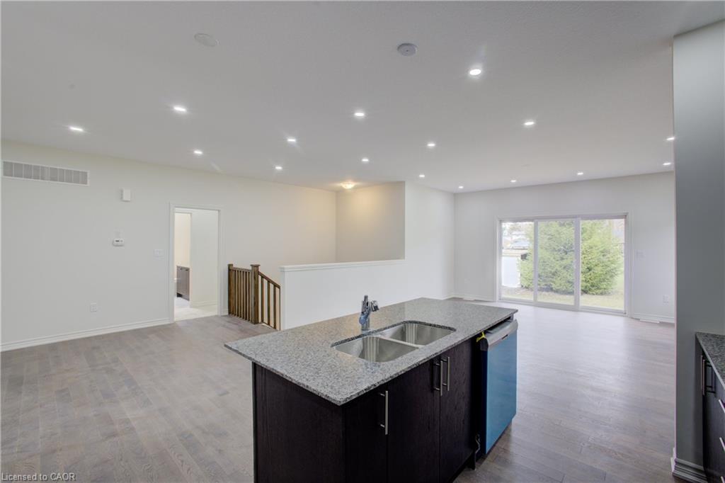 150 Ellen Street Property Photo 16