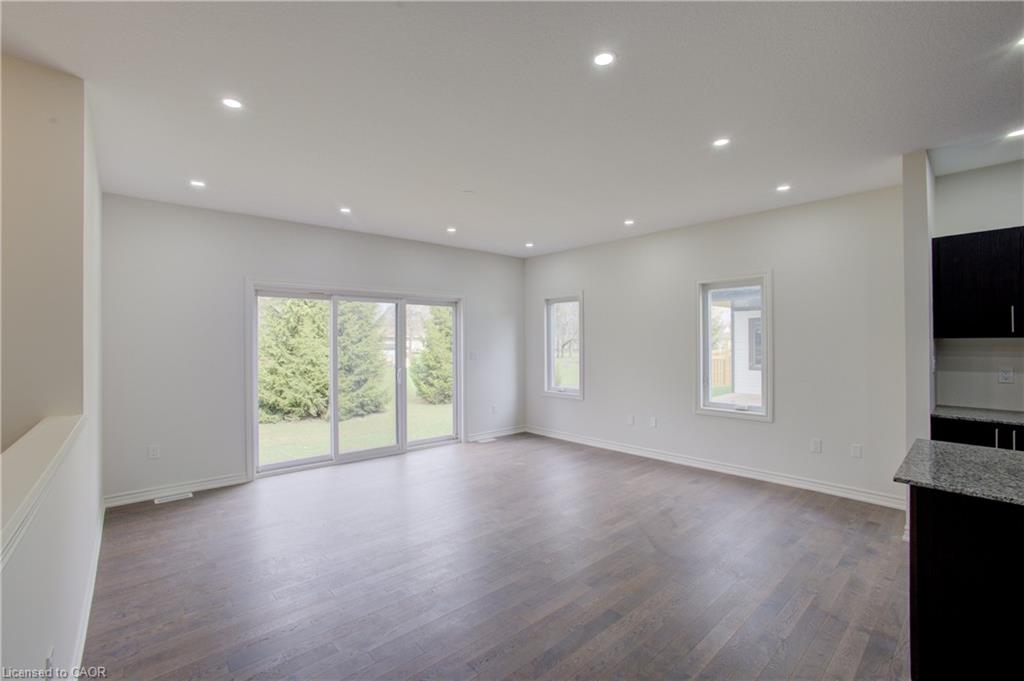 150 Ellen Street Property Photo 20