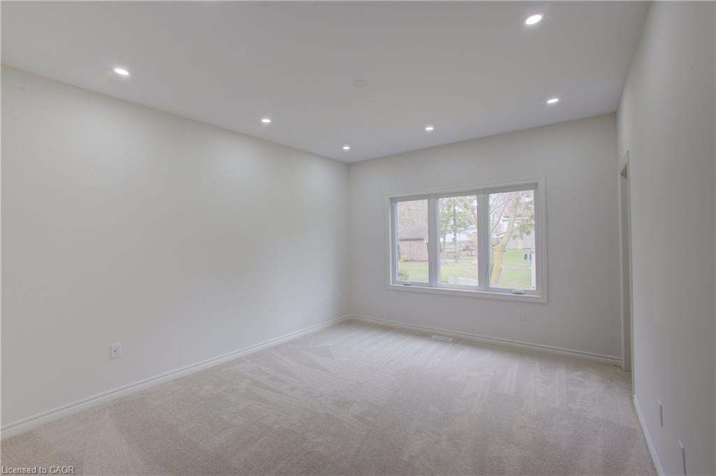 150 Ellen Street Property Photo 21