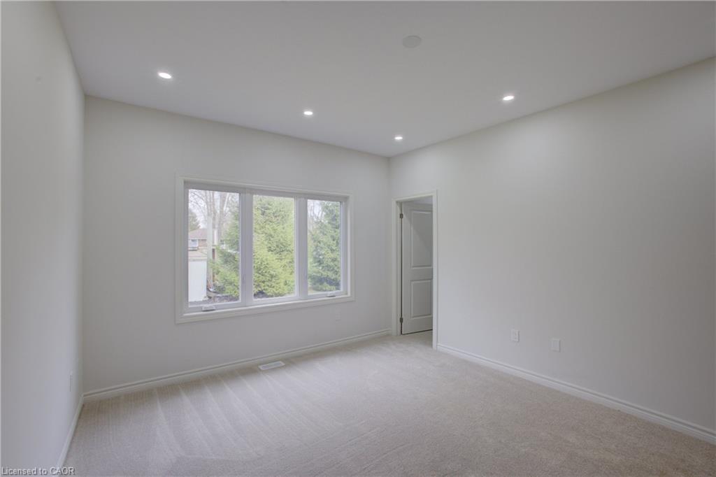 150 Ellen Street Property Photo 22