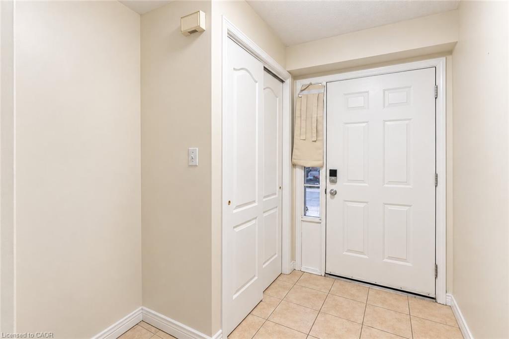 4-348 Highland Road W Property Photo 4