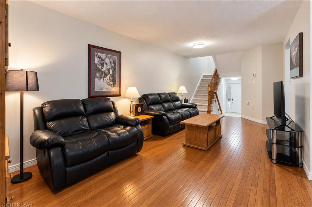 4-348 Highland Road W Property Photo 9