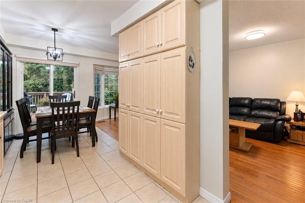 4-348 Highland Road W Property Photo 15