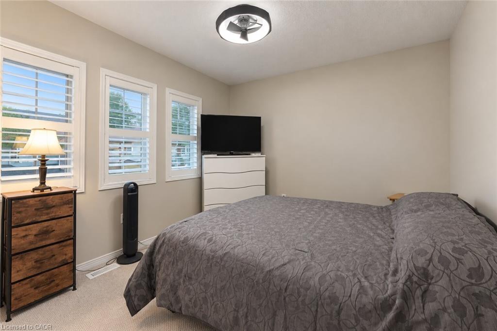 4-348 Highland Road W Property Photo 20
