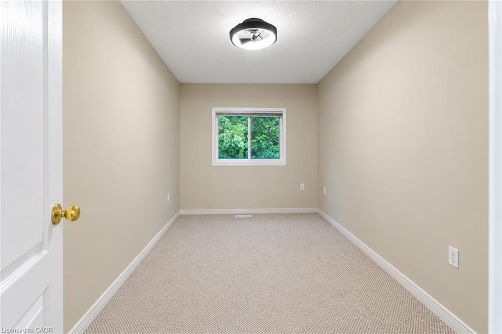 4-348 Highland Road W Property Photo 21