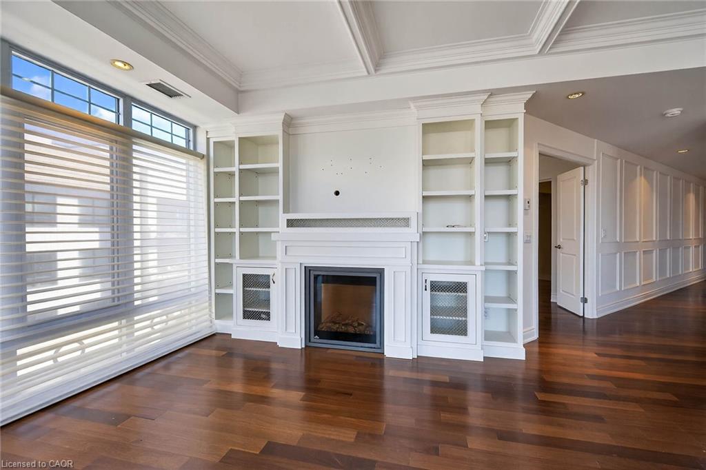 409-205 Lakeshore Road W Property Photo 6
